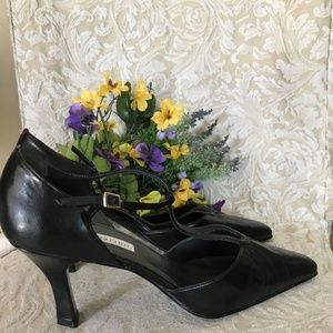 ANN MARINO BLACK LEATHER HEELS